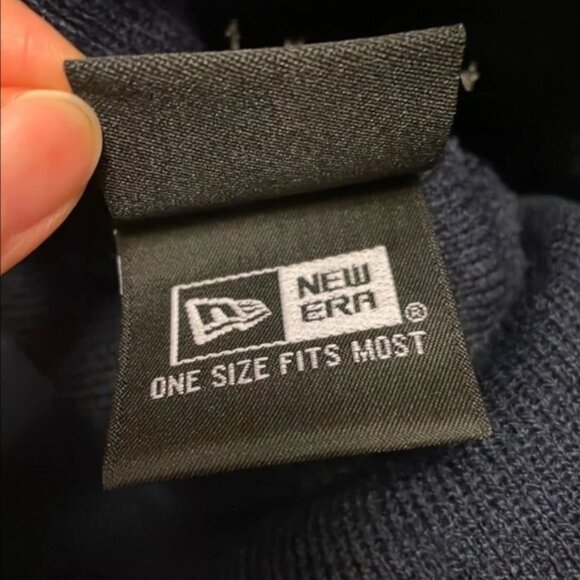 Authentic Supreme 2 in 1 navy New Era beanie - Picture 5 of 7